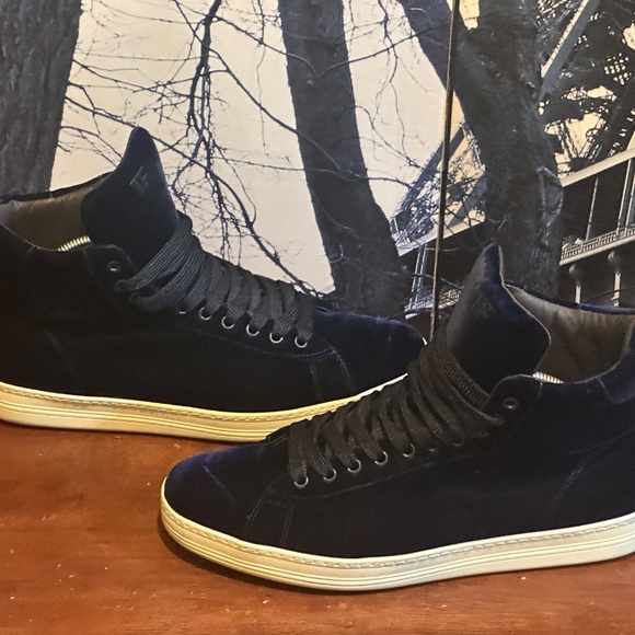 Tom Ford Blue Velvet Russell Sneaker - Picture 6 of 8